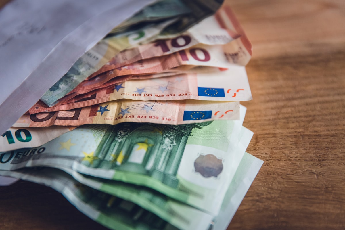 Gérer l'argent dans le couple : le guide pour éviter les conflits